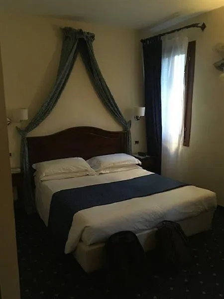 Residenza Rivo Alto Otel Venedik İtalya