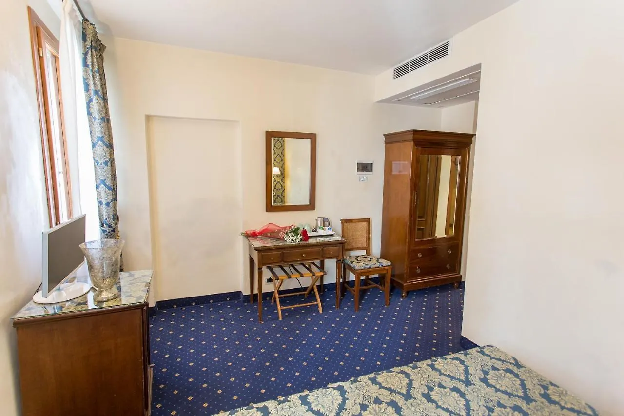 Residenza Rivo Alto Otel Venedik